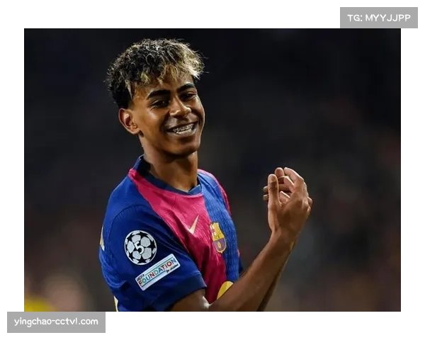 终场哨响，巴萨球员亚马尔带球突破后低头离场